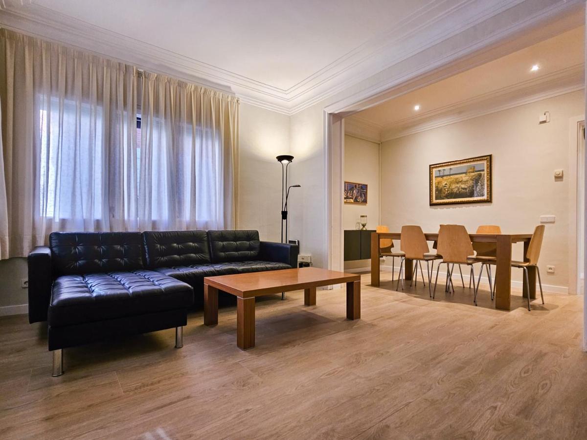 Classbedroom Park Gueell Apartment Barcelona Bagian luar foto