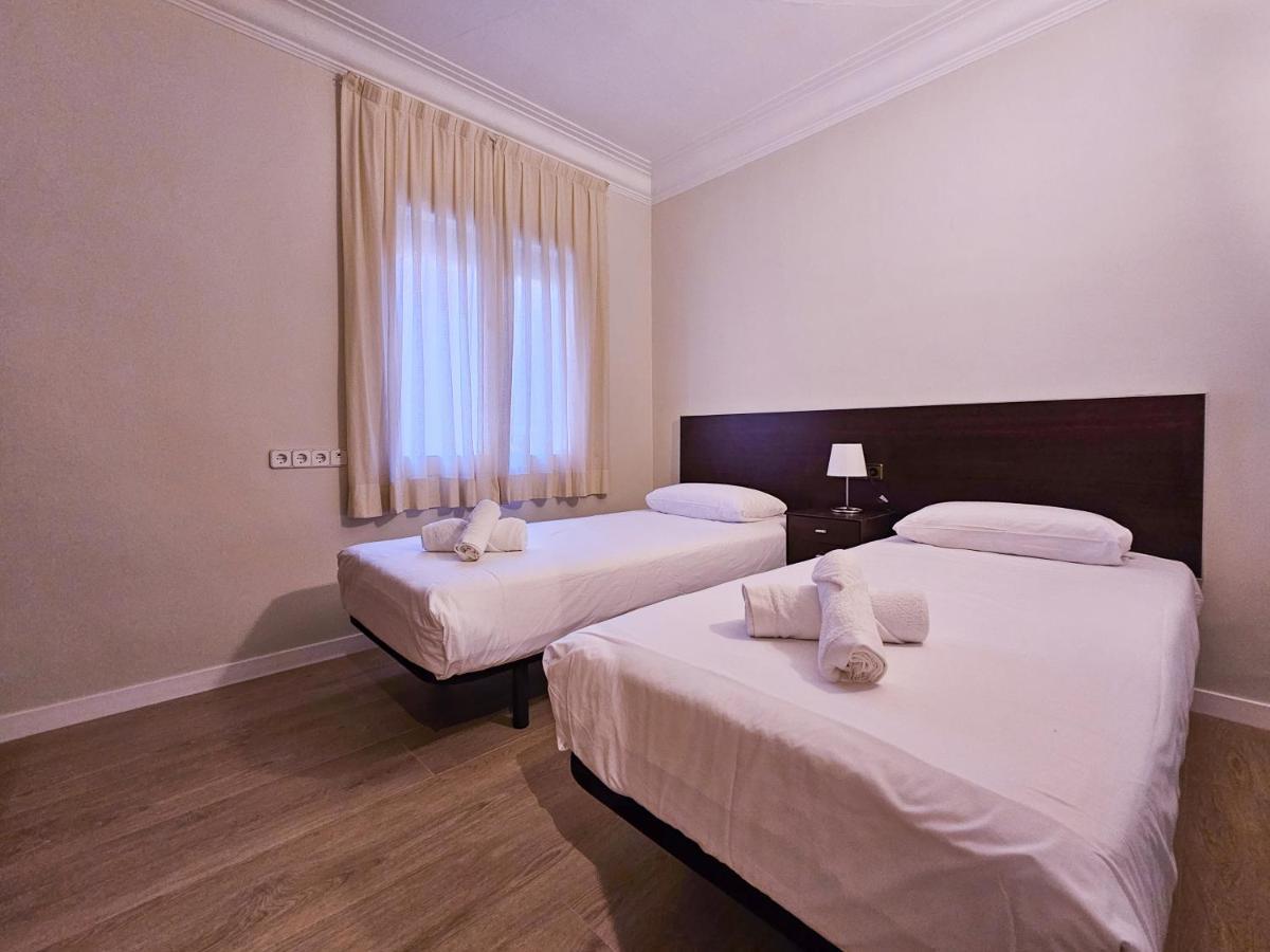 Classbedroom Park Gueell Apartment Barcelona Bagian luar foto